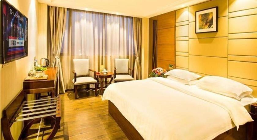 Greentree Inn Guangdong Jieyang Bus Terminal Station Ronghua Avenue Business Hotel Екстер'єр фото